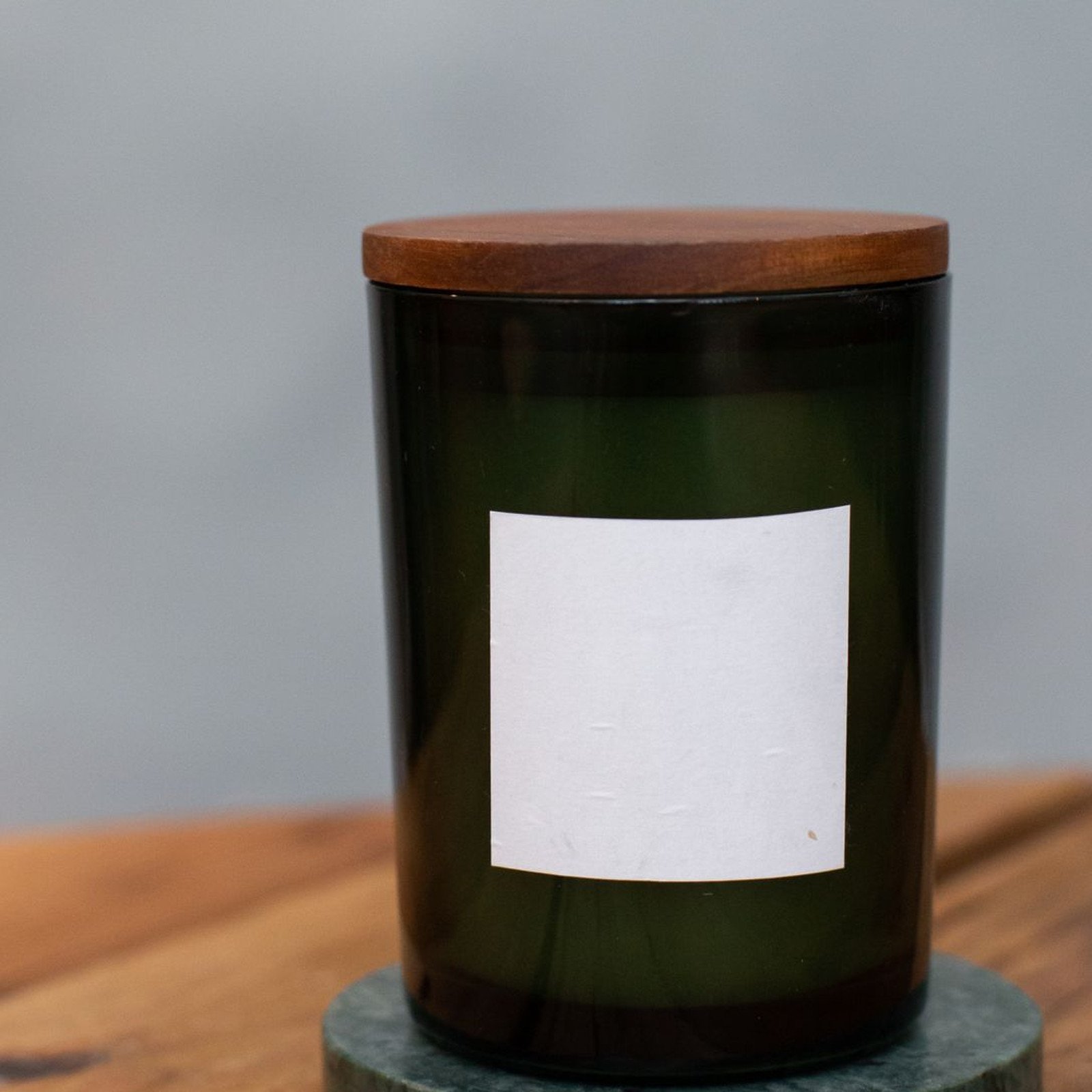 Amber & Smoke Candle - Image 2